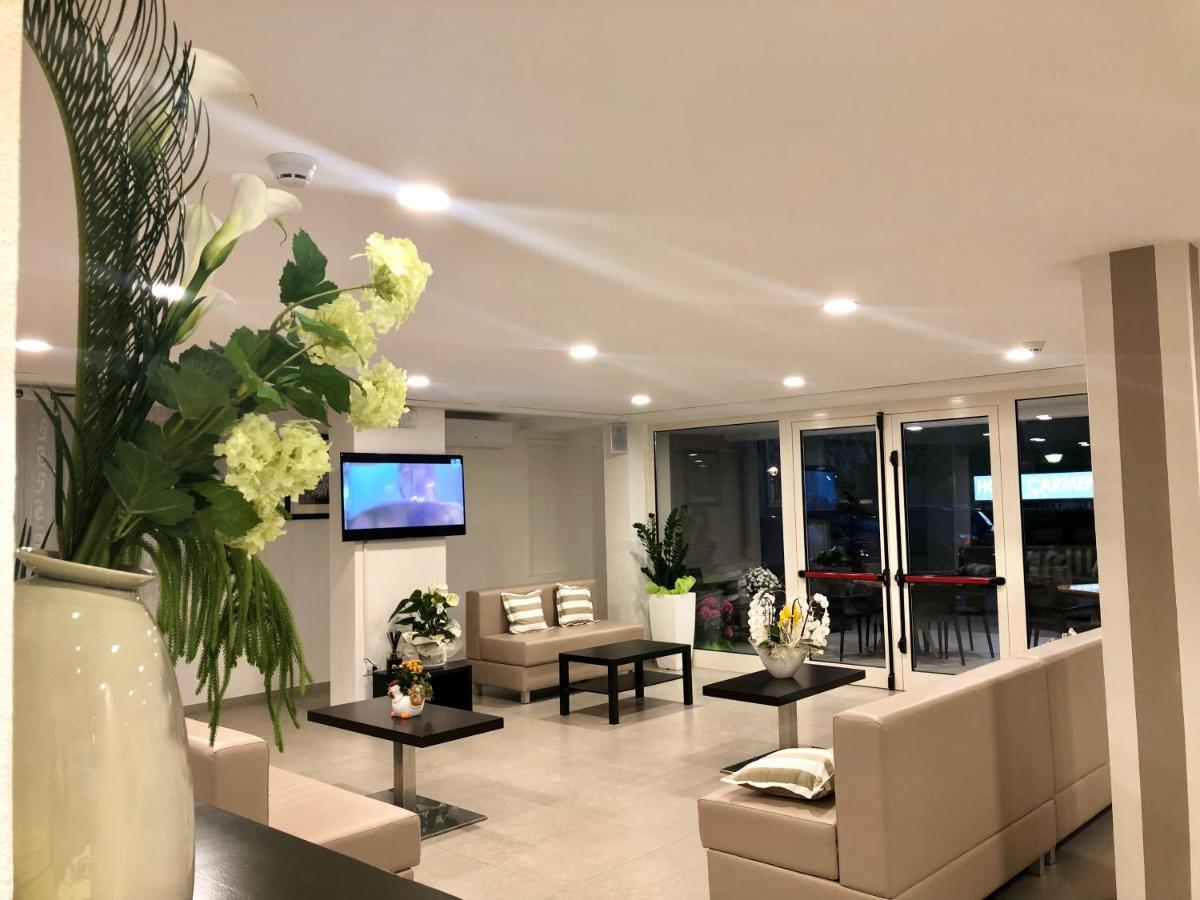 Hotel Carmen Riccione Exteriör bild